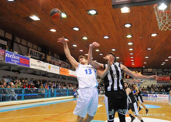 Αγγελάκος: «Έχουμε δυνατή έδρα με τον κόσμο μας»