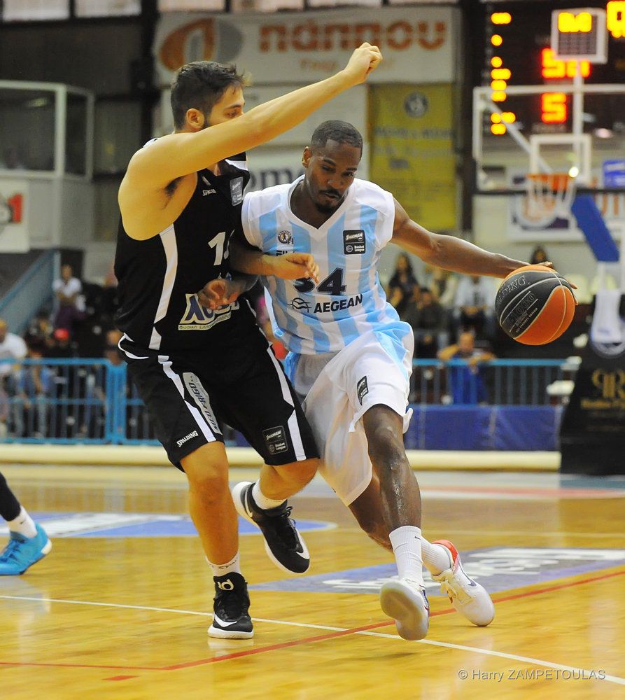 Χολ: «Να μας δώσει ώθηση ο κόσμος για τη νίκη»