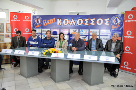 Μαζί Κολοσσός και Vodafone